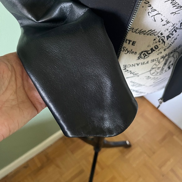 Stylish Danier leather and fabric jacket - Picture 8 of 10